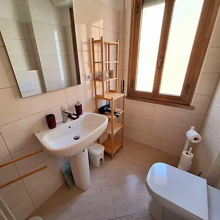 Apartment Casa Macondo Vicino Metro A Rom